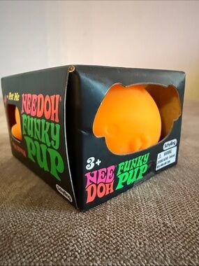 NeeDoh Funky Pup - Orange